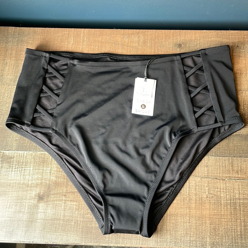 🌊Shade & Shore Bikini Bottoms🌊